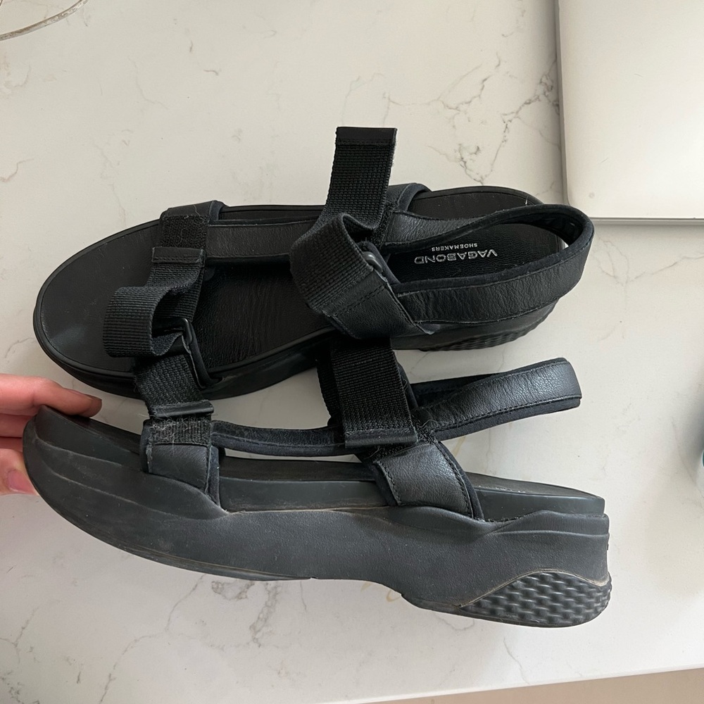 Vagabond sandals size 11